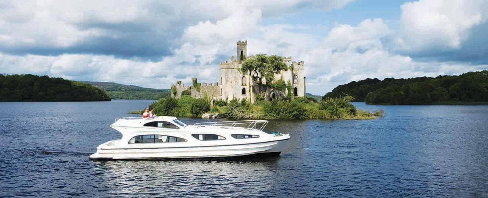 travel to ireland by boat